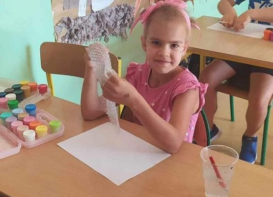 Grafika 2: Międzynarodowy Dzień Kropki w szkole w Wicku