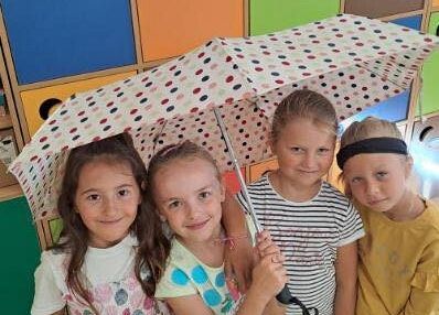 Grafika 14: Międzynarodowy Dzień Kropki w szkole w Wicku