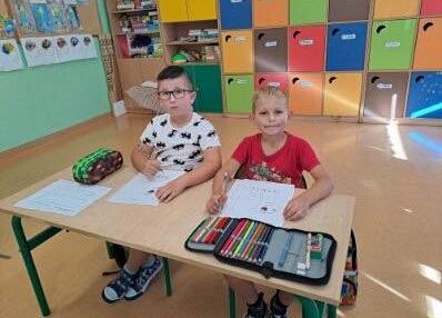 Grafika 18: Międzynarodowy Dzień Kropki w szkole w Wicku