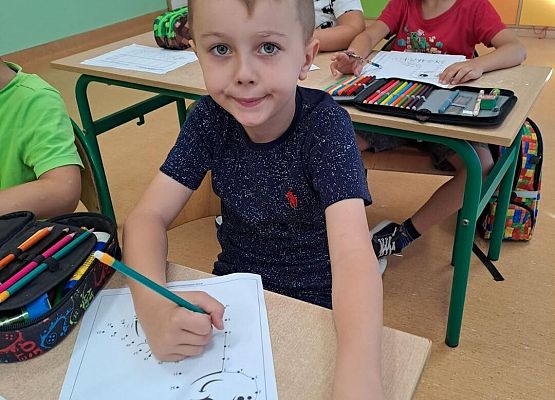 Grafika 37: Międzynarodowy Dzień Kropki w szkole w Wicku