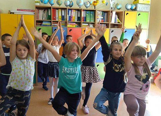 Grafika 50: Międzynarodowy Dzień Kropki w szkole w Wicku