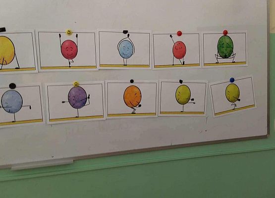 Grafika 53: Międzynarodowy Dzień Kropki w szkole w Wicku