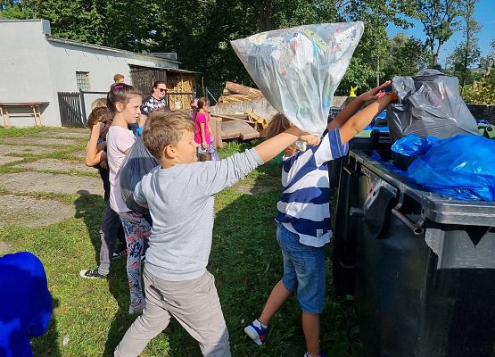 Grafika 5: 18 września 2023 sprzątaliśmy świat