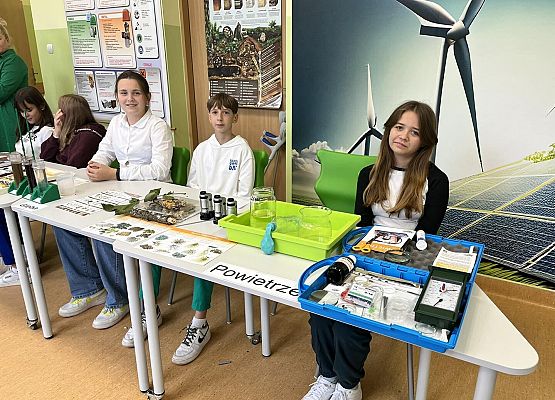 Grafika 7: Uroczyste otwarcie „Ekopracowni” przyrodniczej OZE w SP Wicko