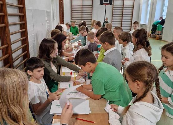 Grafika 26: Uroczyste otwarcie „Ekopracowni” przyrodniczej OZE w SP Wicko