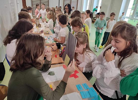 Grafika 39: Uroczyste otwarcie „Ekopracowni” przyrodniczej OZE w SP Wicko