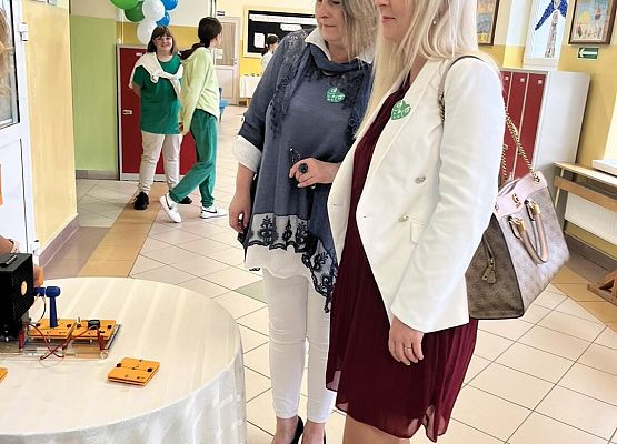 Grafika 92: Uroczyste otwarcie „Ekopracowni” przyrodniczej OZE w SP Wicko