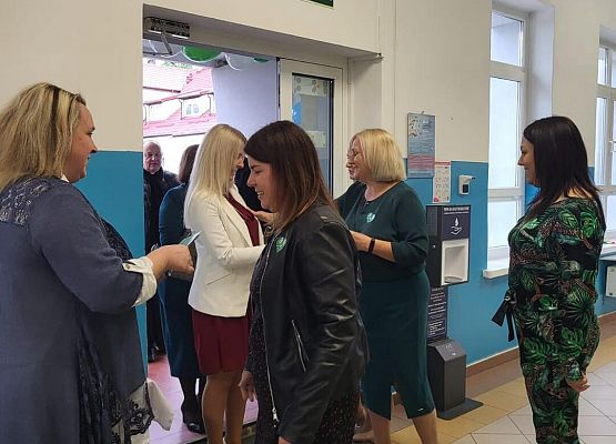 Grafika 99: Uroczyste otwarcie „Ekopracowni” przyrodniczej OZE w SP Wicko