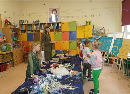 Grafika 4: Prelekcja oraz warsztaty z edukatorką Słowińskiego Parku Narodowego i wystawa o śmieciach w Bałtyku