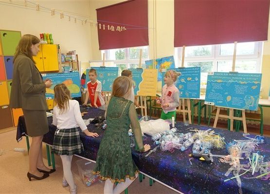 Grafika 1: Prelekcja oraz warsztaty z edukatorką Słowińskiego Parku Narodowego i wystawa o śmieciach w Bałtyku