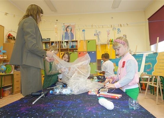 Grafika 11: Prelekcja oraz warsztaty z edukatorką Słowińskiego Parku Narodowego i wystawa o śmieciach w Bałtyku