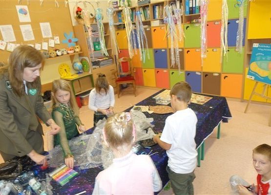 Grafika 13: Prelekcja oraz warsztaty z edukatorką Słowińskiego Parku Narodowego i wystawa o śmieciach w Bałtyku