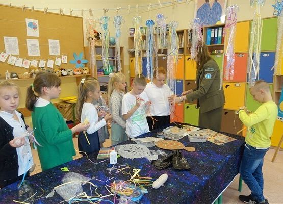 Grafika 31: Prelekcja oraz warsztaty z edukatorką Słowińskiego Parku Narodowego i wystawa o śmieciach w Bałtyku