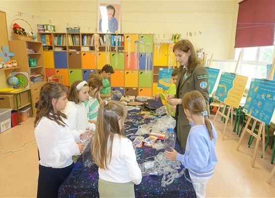 Grafika 47: Prelekcja oraz warsztaty z edukatorką Słowińskiego Parku Narodowego i wystawa o śmieciach w Bałtyku