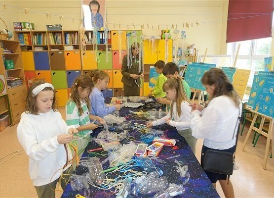 Grafika 48: Prelekcja oraz warsztaty z edukatorką Słowińskiego Parku Narodowego i wystawa o śmieciach w Bałtyku