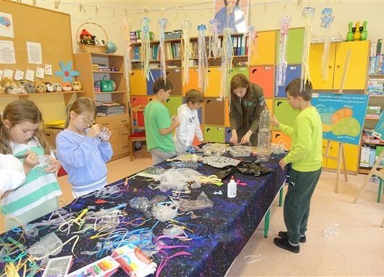 Grafika 55: Prelekcja oraz warsztaty z edukatorką Słowińskiego Parku Narodowego i wystawa o śmieciach w Bałtyku