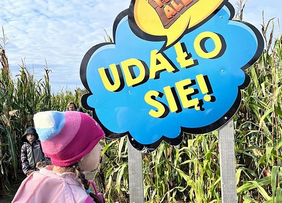 Grafika 29: Piesza wycieczka klas czwartych do Farmy Alexa