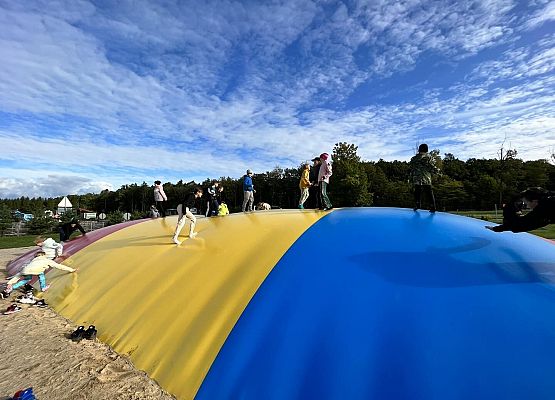 Grafika 38: Piesza wycieczka klas czwartych do Farmy Alexa