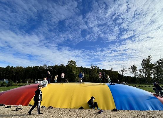 Grafika 45: Piesza wycieczka klas czwartych do Farmy Alexa