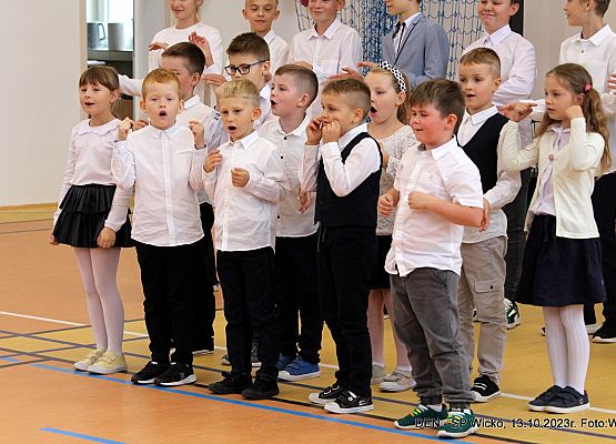 Grafika 15: Uroczystość szkolna z okazji Dnia Edukacji Narodowej