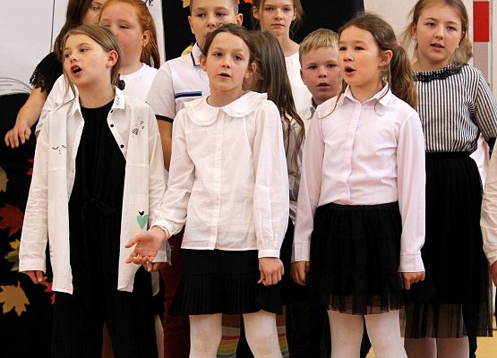 Grafika 34: Uroczystość szkolna z okazji Dnia Edukacji Narodowej