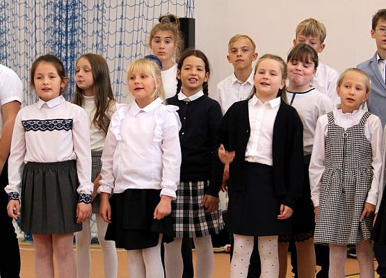 Grafika 36: Uroczystość szkolna z okazji Dnia Edukacji Narodowej