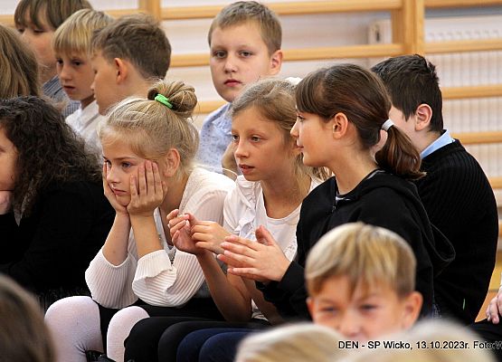 Grafika 37: Uroczystość szkolna z okazji Dnia Edukacji Narodowej