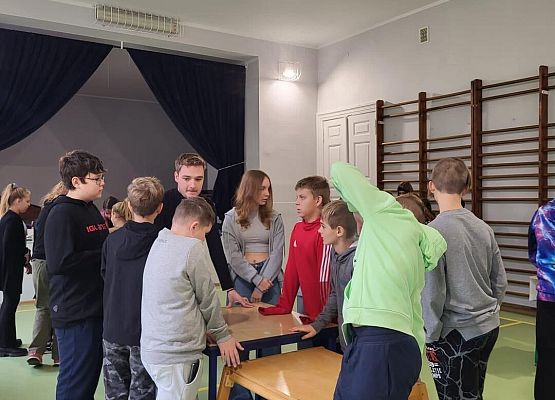 Grafika 3: Warsztaty dla uczniów Szkół Podstawowych w Szczenurzy, Maszewku i Wicku „Ekoenergetyczni - Odnawialne Źródła Energii” w ramach Festiwalu Energii