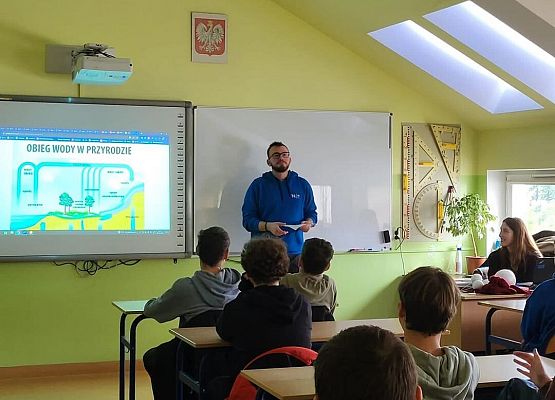 Grafika 15: Warsztaty dla uczniów Szkół Podstawowych w Szczenurzy, Maszewku i Wicku „Ekoenergetyczni - Odnawialne Źródła Energii” w ramach Festiwalu Energii