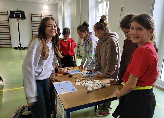 Grafika 19: Warsztaty dla uczniów Szkół Podstawowych w Szczenurzy, Maszewku i Wicku „Ekoenergetyczni - Odnawialne Źródła Energii” w ramach Festiwalu Energii