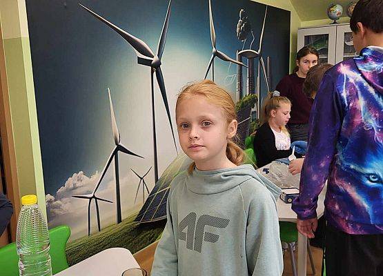 Grafika 1: Fotorelacja z warsztatów dla uczniów Szkół Podstawowych w Szczenurzy, Maszewku i Wicku „Ekoenergetyczni - Odnawialne Źródła Energii” w ramach Festiwalu Energii
