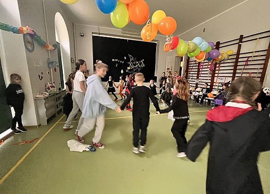 Grafika 1: Pierwsza dyskoteka już za nami!