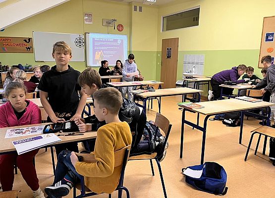 Grafika 7: "Where’s the 31st of October???" - zajęcia tematyczne z języka angielskiego