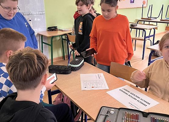 Grafika 10: "Where’s the 31st of October???" - zajęcia tematyczne z języka angielskiego