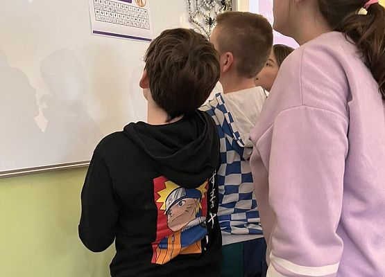 Grafika 14: "Where’s the 31st of October???" - zajęcia tematyczne z języka angielskiego