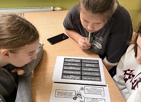 Grafika 15: "Where’s the 31st of October???" - zajęcia tematyczne z języka angielskiego