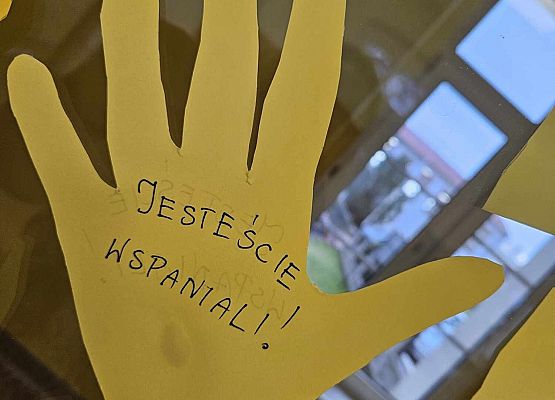 Grafika 3: Obchody Dnia Życzliwości i Pozdrowień w naszej szkole