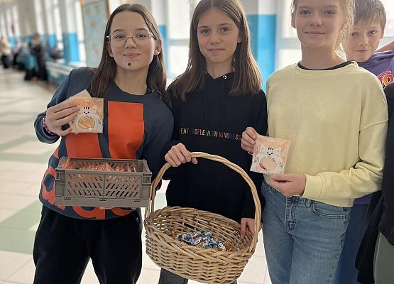 Grafika 24: Obchody Dnia Życzliwości i Pozdrowień w naszej szkole