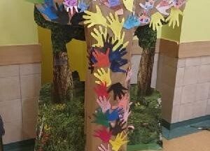 Grafika 30: Obchody Dnia Życzliwości i Pozdrowień w naszej szkole