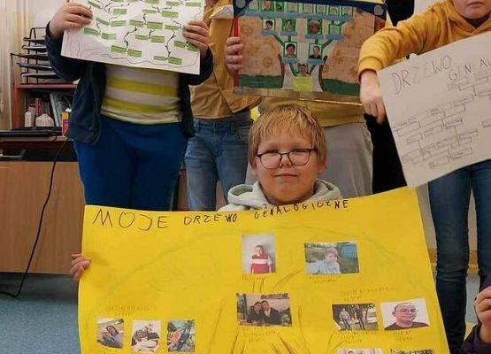 Grafika 13: Uczniowie klasy IVB poznali warsztat pracy historyka