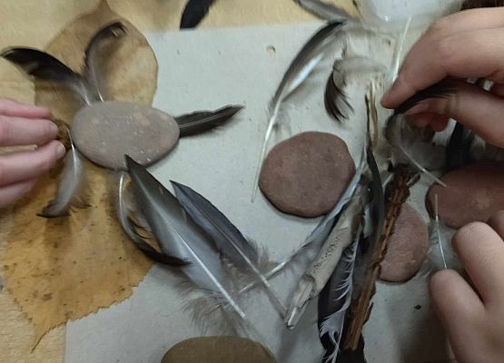 Grafika 16: Ekologiczne i przyrodnicze obchody Dnia Pluszowego Misia w Bibliotece Szkolnej w Wicku