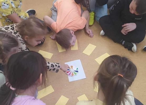 Grafika 6: Andrzejki w klasie IIA