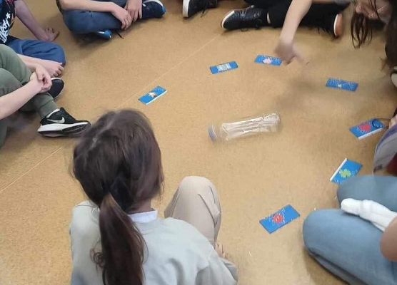 Grafika 1: Świetlicowe wróżby andrzejkowe