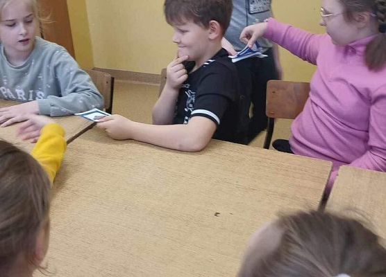 Grafika 2: Świetlicowe wróżby andrzejkowe