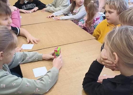 Grafika 18: Świetlicowe wróżby andrzejkowe