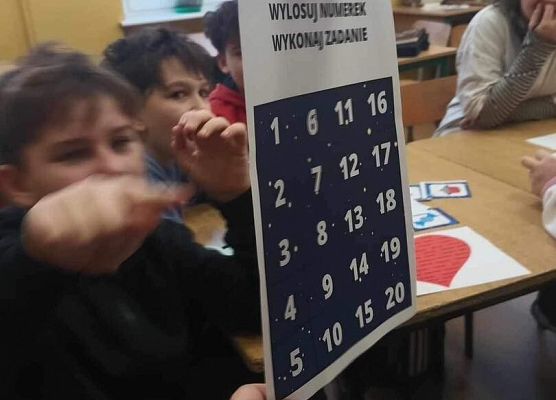 Grafika 23: Świetlicowe wróżby andrzejkowe