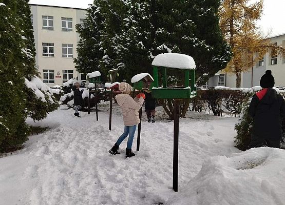 Grafika 4: Nasi uczniowie odwiedzili Ptasie Miasteczko przed szkołą