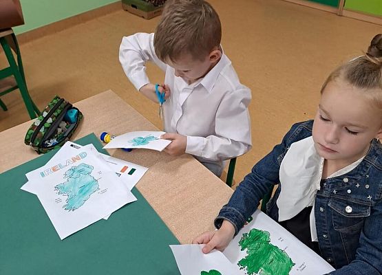 Grafika 25: Klasa Ia bierze udział w Ogólnopolskim Projekcie "Europa i Ja"