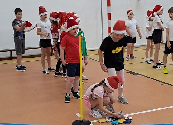 Grafika 7: Turniej Mikołajkowy klas I-III SP Wicko