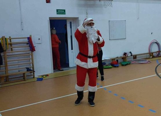 Grafika 8: Turniej Mikołajkowy klas I-III SP Wicko